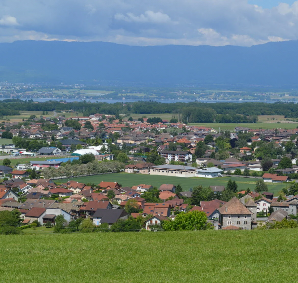 Vue a&eacute;rienne de Douvaine et du Bas-Chablais